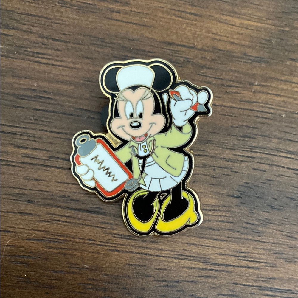 Minnie Mouse Disney Nurse Pin 2008